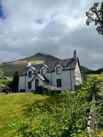 Beautiful Farm House At The Foot Of Ben More. クリアンラリッチ エクステリア 写真